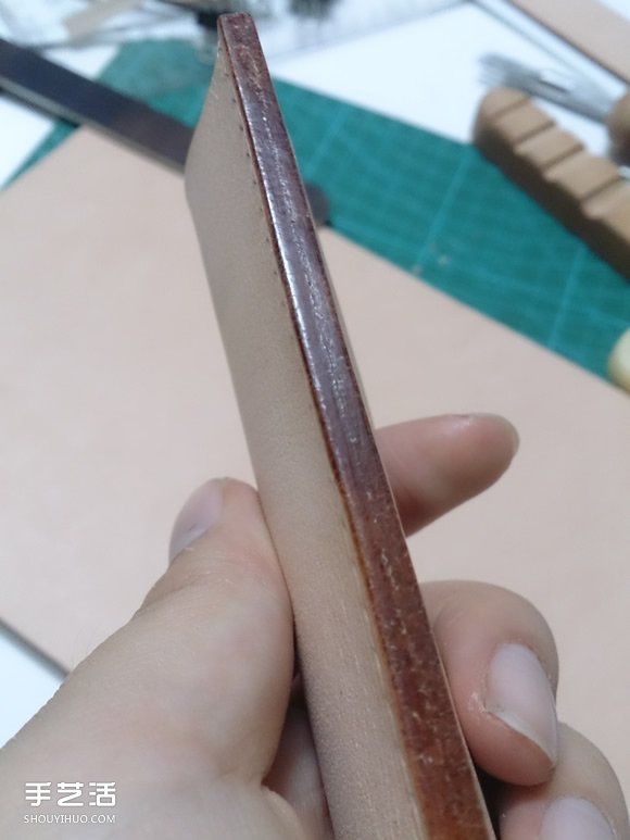 植鞣革剑桥包制作教程 自制剑桥包DIY方法图解 -  www.shouyihuo.com