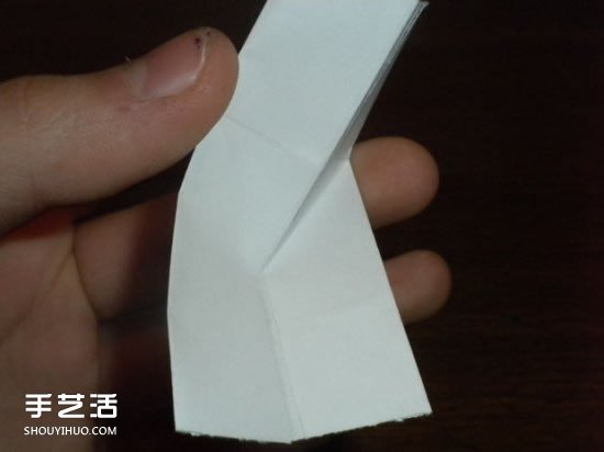 儿童折纸弹簧图解教程 简单弹簧的折法步骤 -  www.shouyihuo.com