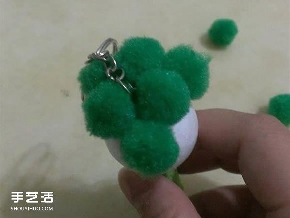 自制婚礼伴手礼的方法 可爱花菜钥匙圈挂件DIY -  www.shouyihuo.com