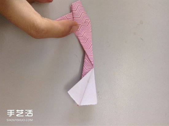 手工立体金鱼折纸图解 简单金鱼的折法步骤图 -  www.shouyihuo.com