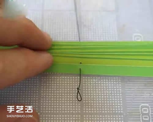 卡纸灯笼制作方法图解 怎么用卡纸做灯笼教程 -  www.shouyihuo.com