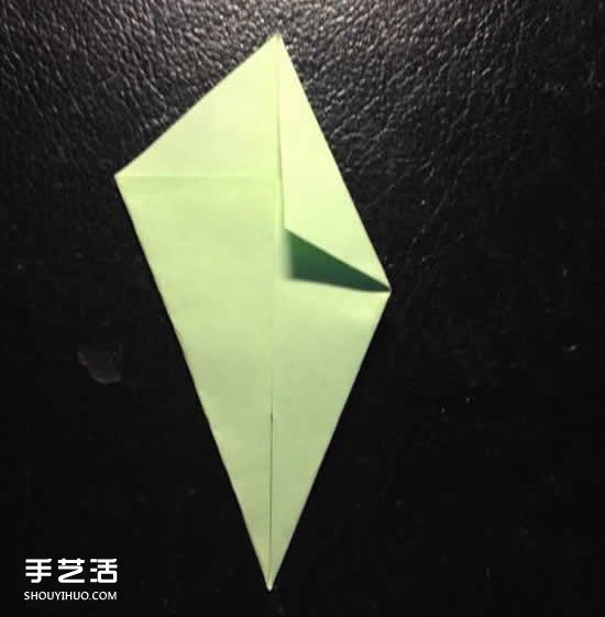 四瓣花的折法图解步骤 手工折纸四瓣花的方法 -  www.shouyihuo.com