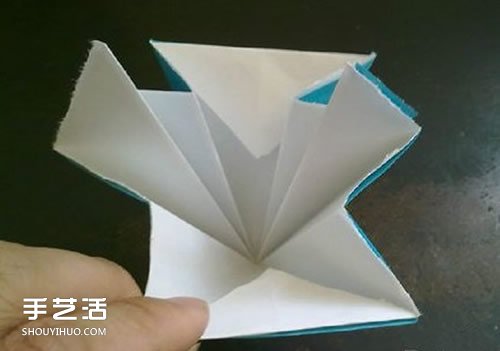折纸康乃馨步骤图解 康乃馨的折法简单易学 -  www.shouyihuo.com