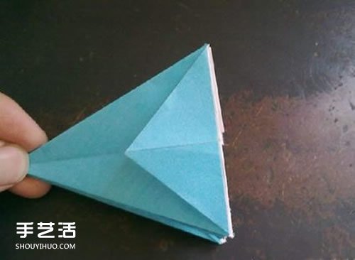 折纸康乃馨步骤图解 康乃馨的折法简单易学 -  www.shouyihuo.com