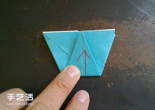 折纸康乃馨步骤图解 康乃馨的折法简单易学 -  www.shouyihuo.com