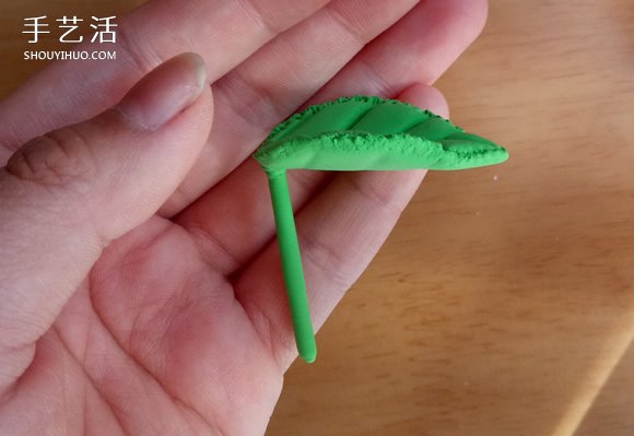 怎样制作粘土打伞的小猫 超轻粘土卡通猫咪DIY -  www.shouyihuo.com