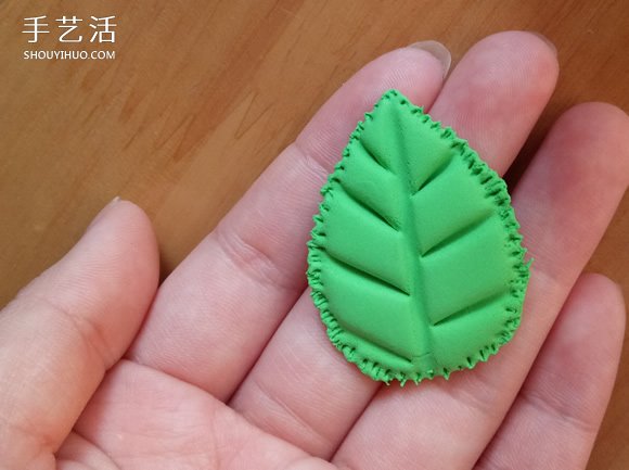 怎样制作粘土打伞的小猫 超轻粘土卡通猫咪DIY -  www.shouyihuo.com