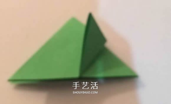 母亲节简单爱心折纸 爱心的折法图解教程 -  www.shouyihuo.com