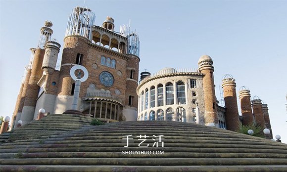 53年的坚持！西班牙老爷爷自己盖出一间大教堂 -  www.shouyihuo.com