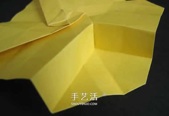 手工玫瑰花的折法图解 超详细折纸玫瑰步骤图 -  www.shouyihuo.com