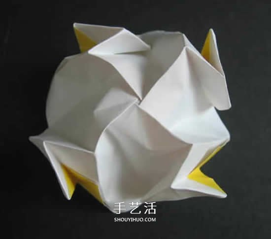手工玫瑰花的折法图解 超详细折纸玫瑰步骤图 -  www.shouyihuo.com