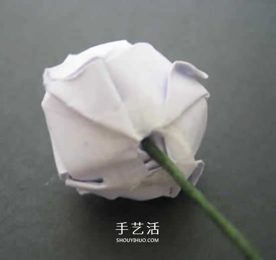 手工玫瑰花的折法图解 超详细折纸玫瑰步骤图 -  www.shouyihuo.com