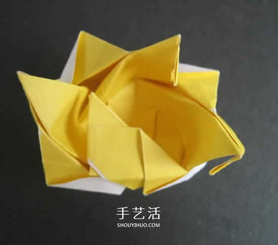 手工玫瑰花的折法图解 超详细折纸玫瑰步骤图 -  www.shouyihuo.com