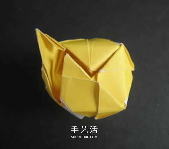 手工玫瑰花的折法图解 超详细折纸玫瑰步骤图 -  www.shouyihuo.com