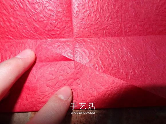 卷心玫瑰花的折法图解 卷心玫瑰折纸教程详细 -  www.shouyihuo.com