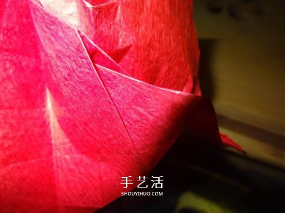 卷心玫瑰花的折法图解 卷心玫瑰折纸教程详细 -  www.shouyihuo.com