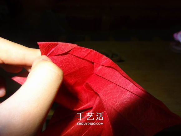 卷心玫瑰花的折法图解 卷心玫瑰折纸教程详细 -  www.shouyihuo.com
