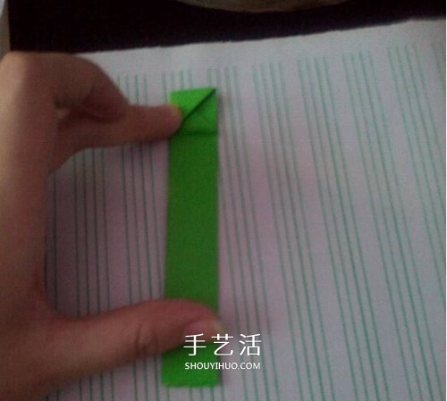 纸戒指的折法图解教程 折纸戒指简单又可爱 -  www.shouyihuo.com