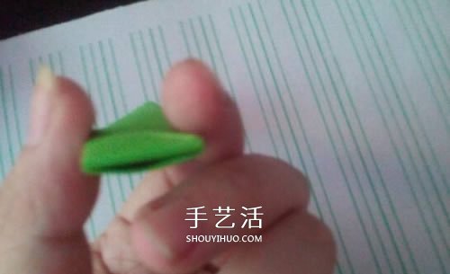纸戒指的折法图解教程 折纸戒指简单又可爱 -  www.shouyihuo.com