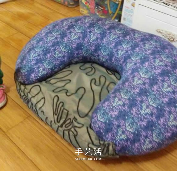 哺乳枕简单改造儿童沙发 自制宝宝沙发的方法 -  www.shouyihuo.com
