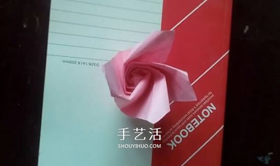 香槟玫瑰的折法图解 折纸香槟玫瑰的方法过程 -  www.shouyihuo.com