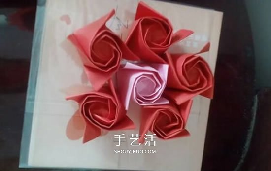 香槟玫瑰的折法图解 折纸香槟玫瑰的方法过程 -  www.shouyihuo.com