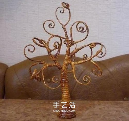 自制生命之树的做法 废旧报纸制作生命之树 -  www.shouyihuo.com