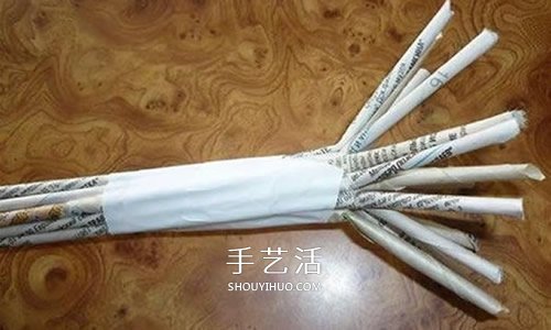 自制生命之树的做法 废旧报纸制作生命之树 -  www.shouyihuo.com