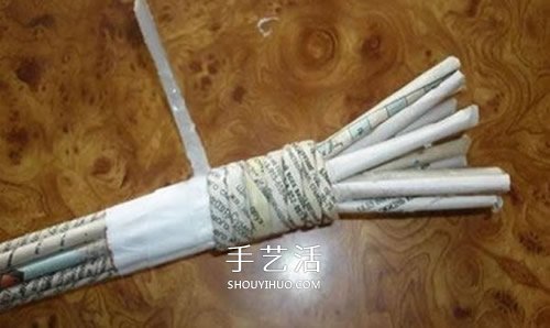 自制生命之树的做法 废旧报纸制作生命之树 -  www.shouyihuo.com