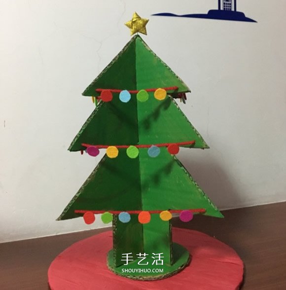自制大圣诞树的方法 瓦楞纸制作大立体圣诞树 -  www.shouyihuo.com