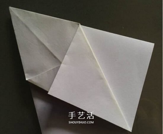 纸百合花的折法图解 折百合花的方法步骤 -  www.shouyihuo.com