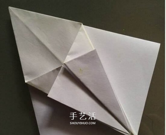 纸百合花的折法图解 折百合花的方法步骤 -  www.shouyihuo.com