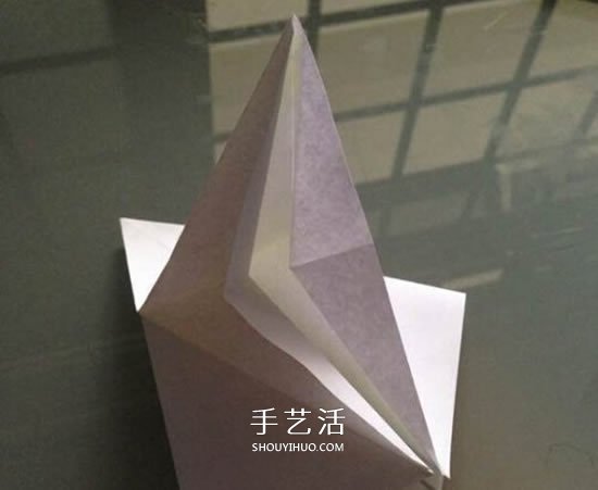 纸百合花的折法图解 折百合花的方法步骤 -  www.shouyihuo.com