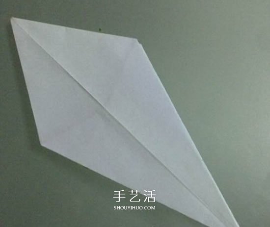 纸百合花的折法图解 折百合花的方法步骤 -  www.shouyihuo.com
