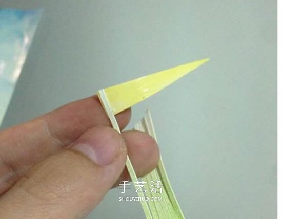 纸百合花的折法图解 折百合花的方法步骤 -  www.shouyihuo.com