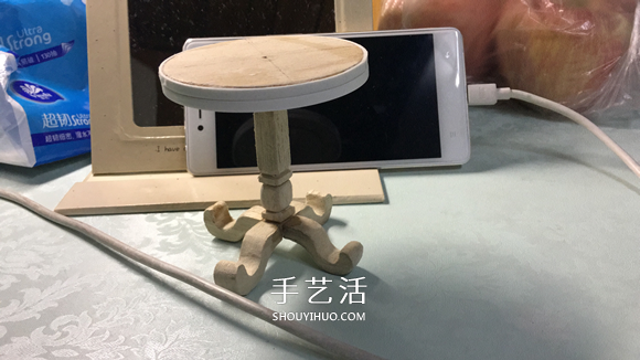 纯手工迷你家具 呈现欧洲三个时期的室内环境 -  www.shouyihuo.com