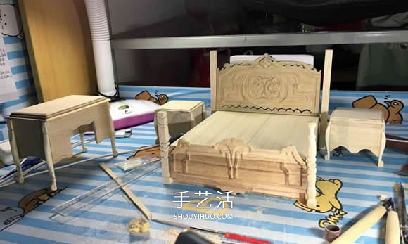 纯手工迷你家具 呈现欧洲三个时期的室内环境 -  www.shouyihuo.com