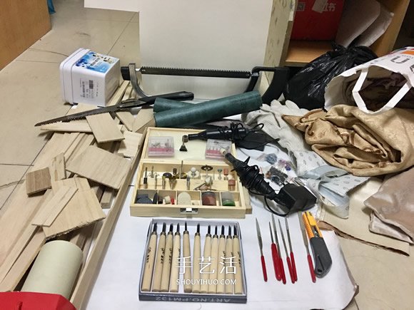 纯手工迷你家具 呈现欧洲三个时期的室内环境 -  www.shouyihuo.com