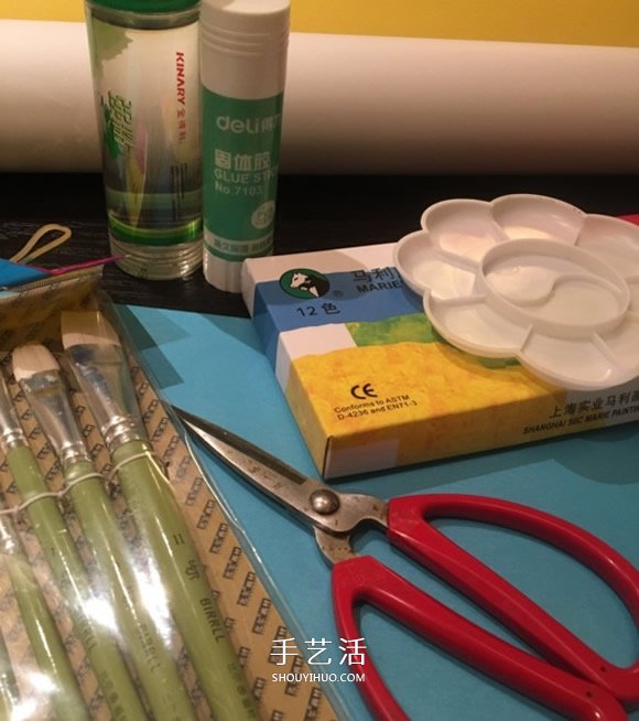 小黄人灯笼制作方法 简单卡通灯笼的改造教程 -  www.shouyihuo.com