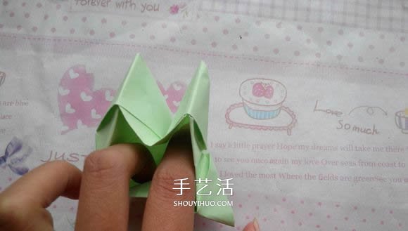 钻石玫瑰的折法图解 怎么折钻石玫瑰的教程 -  www.shouyihuo.com