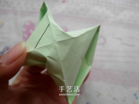 钻石玫瑰的折法图解 怎么折钻石玫瑰的教程 -  www.shouyihuo.com