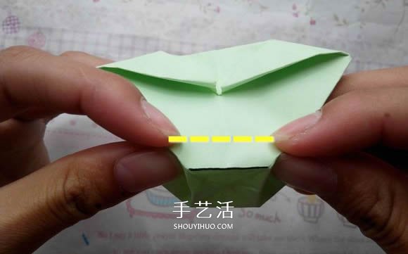 钻石玫瑰的折法图解 怎么折钻石玫瑰的教程 -  www.shouyihuo.com