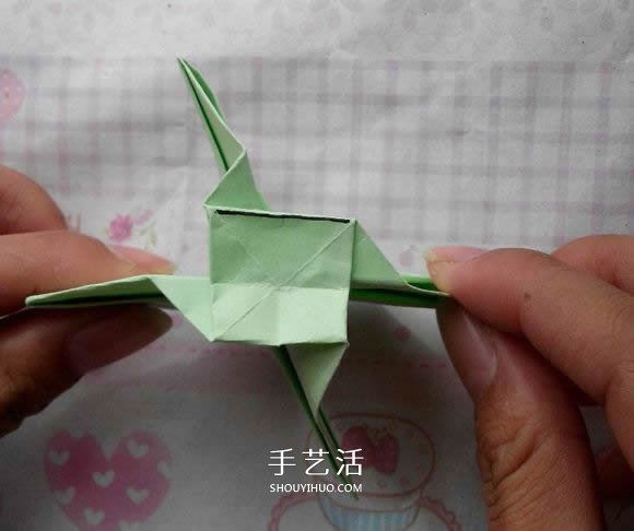 钻石玫瑰的折法图解 怎么折钻石玫瑰的教程 -  www.shouyihuo.com