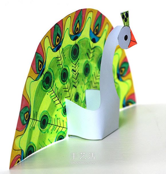 孔雀开屏手工制作图解 幼儿园剪纸做孔雀教程 -  www.shouyihuo.com