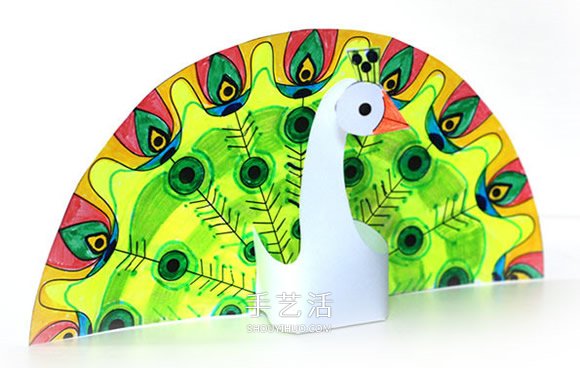 孔雀开屏手工制作图解 幼儿园剪纸做孔雀教程 -  www.shouyihuo.com