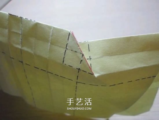 如何折叠玫瑰花图解 玫瑰花的折法简单易学 -  www.shouyihuo.com
