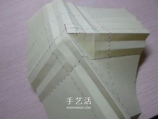 如何折叠玫瑰花图解 玫瑰花的折法简单易学 -  www.shouyihuo.com