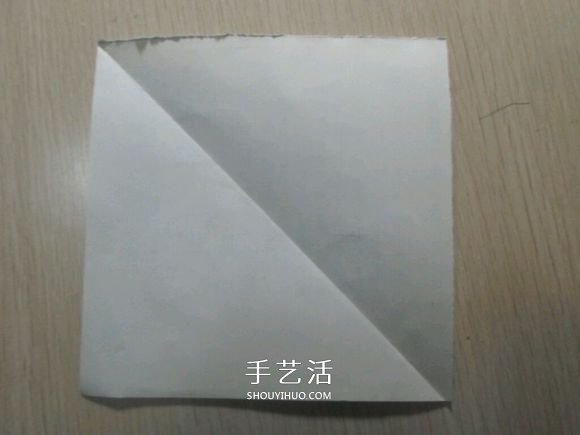 如何折叠玫瑰花图解 玫瑰花的折法简单易学 -  www.shouyihuo.com