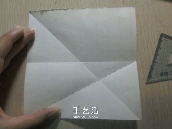 如何折叠玫瑰花图解 玫瑰花的折法简单易学 -  www.shouyihuo.com