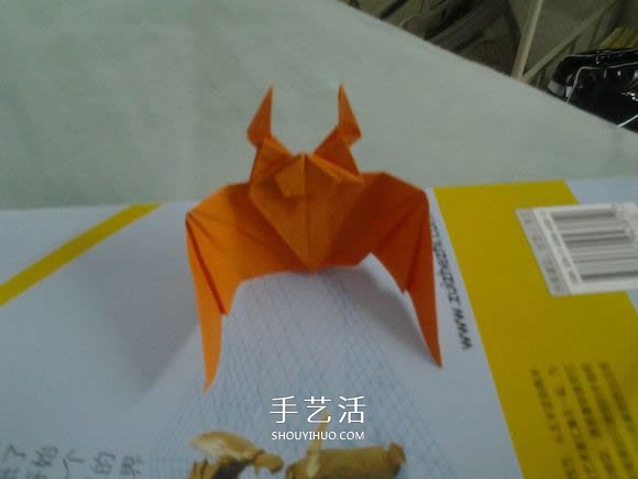 如何折纸蝙蝠的步骤图 蝙蝠的折纸方法图解 -  www.shouyihuo.com